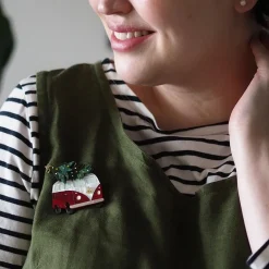 Seasonal Delivery Brooch