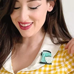 Spin Me Right Round Brooch